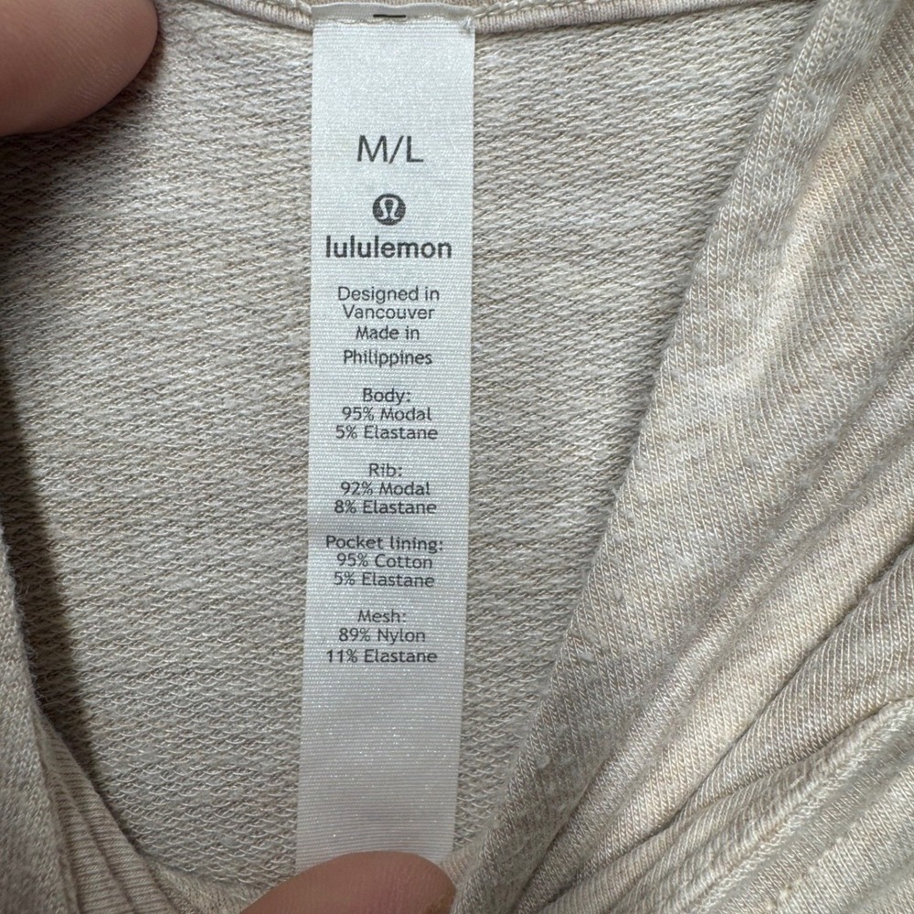 Lululemon Scuba Oversized Side-Slit Hoodie Womens SIZE: M/L‎ (1487) - Picture 4 of 7